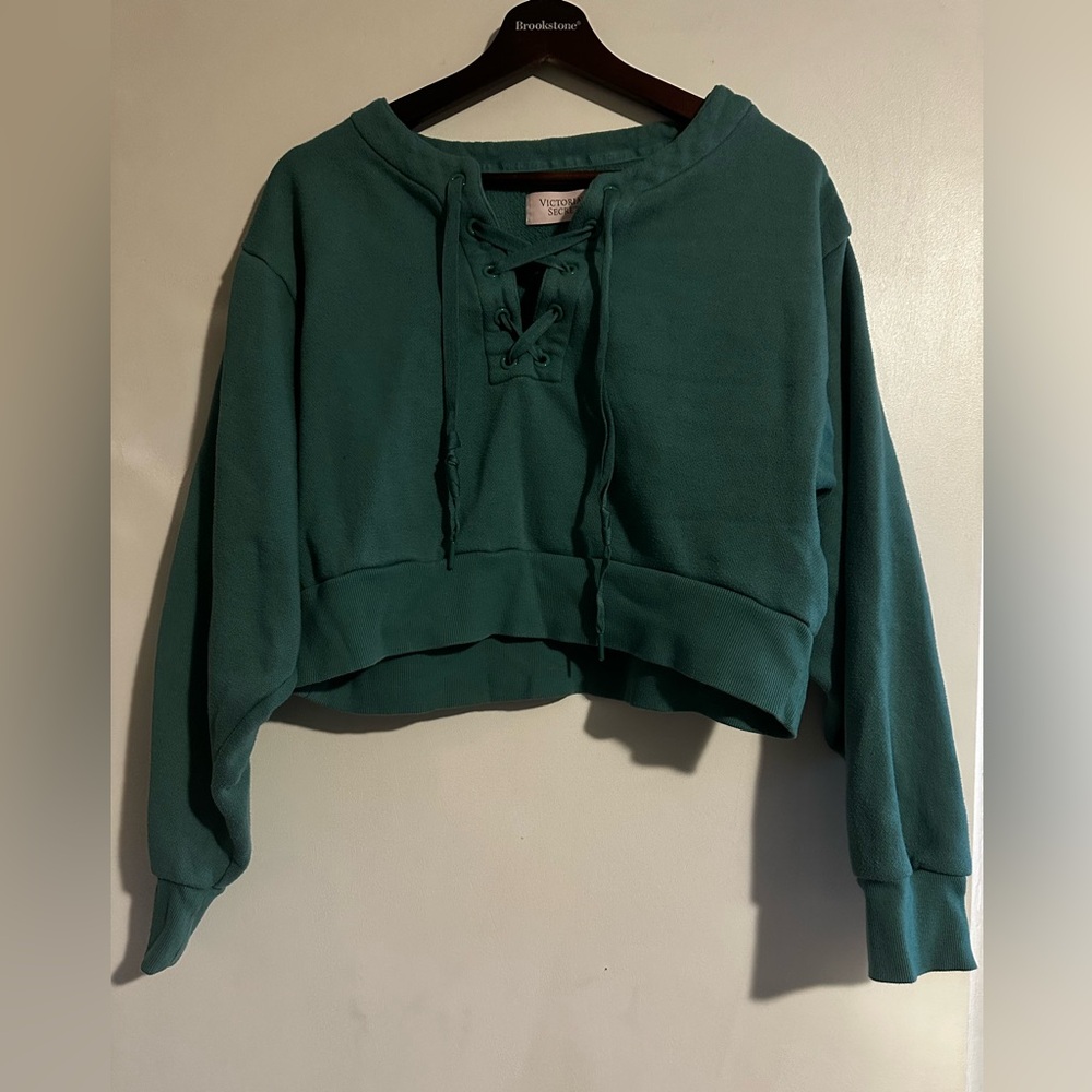 Victoria Secret - Green Cropped Pull Over